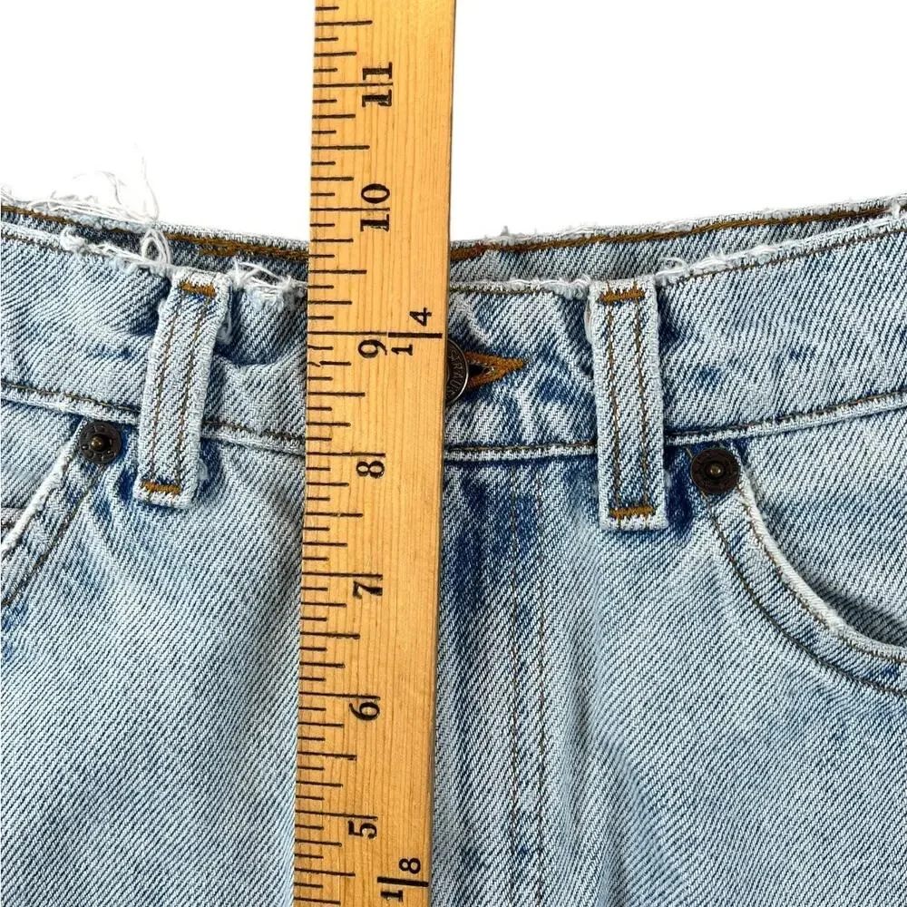 Vintage Levi’s 560 Student Cutoff Denim Shorts Light Wash Distressed USA 25